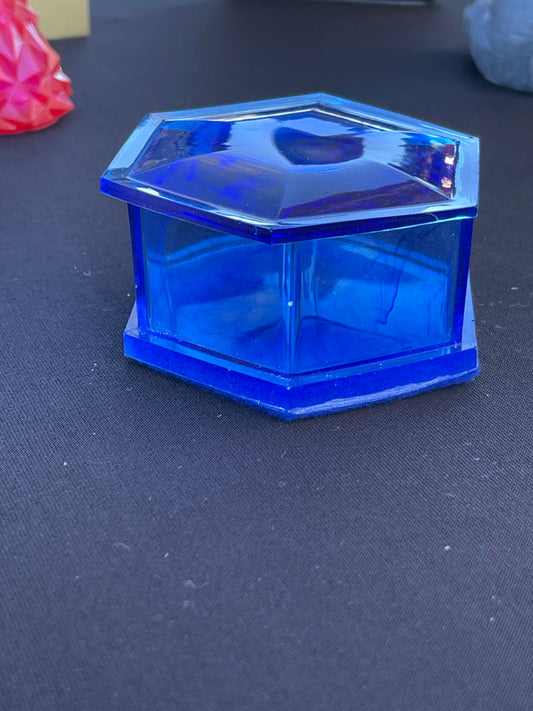 Simple octagon jewelry box